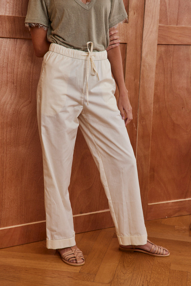 The White Draw-String