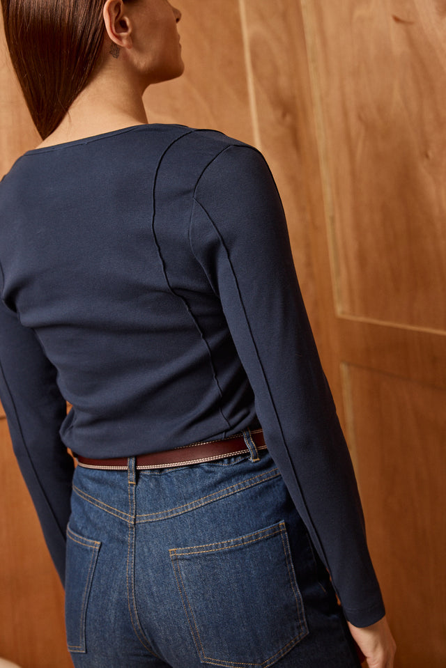 The Sculpted Top - V neck