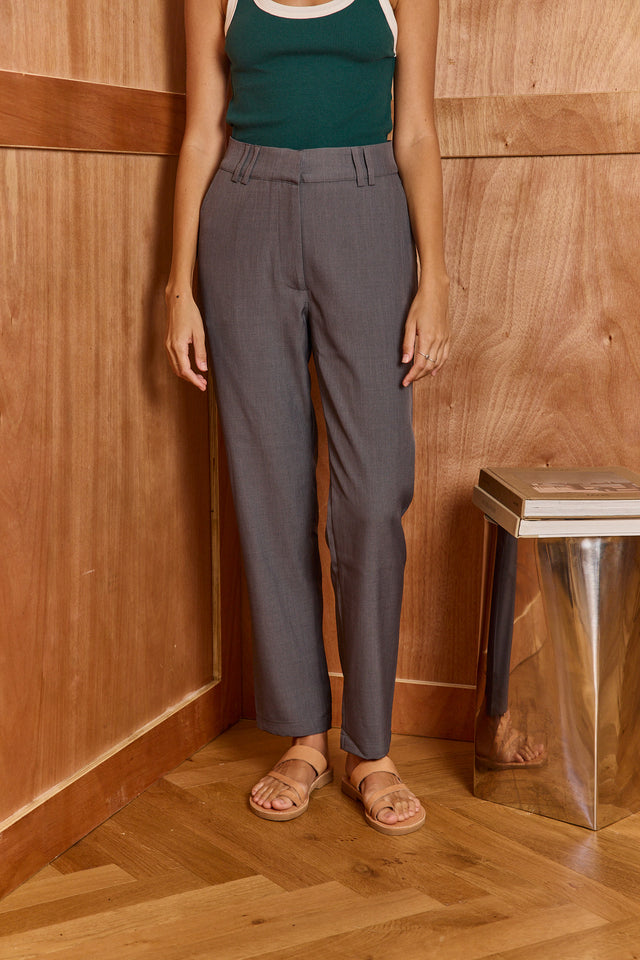 HOS Atelier Cigarette Pants