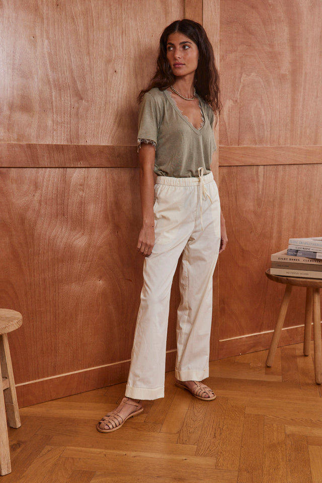 The White Draw-String