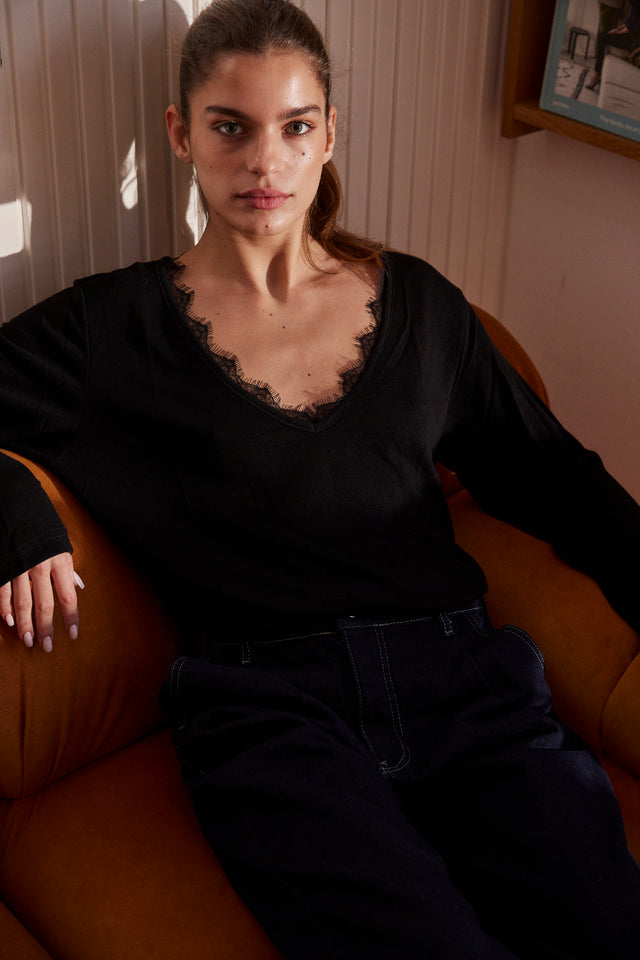 HOS Essential Lace - Deep V