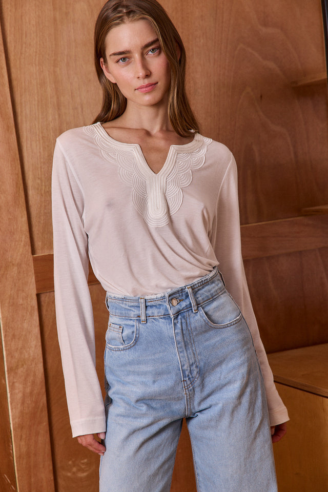 HOS Embroidery Contour