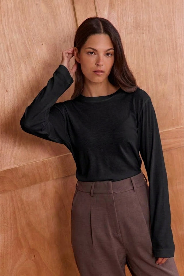 Second Skin Crew Neck