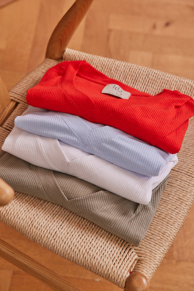 The Royal V-Neck