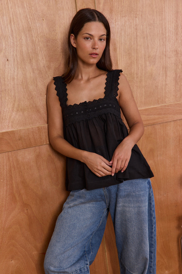 HOS Lacefield Top