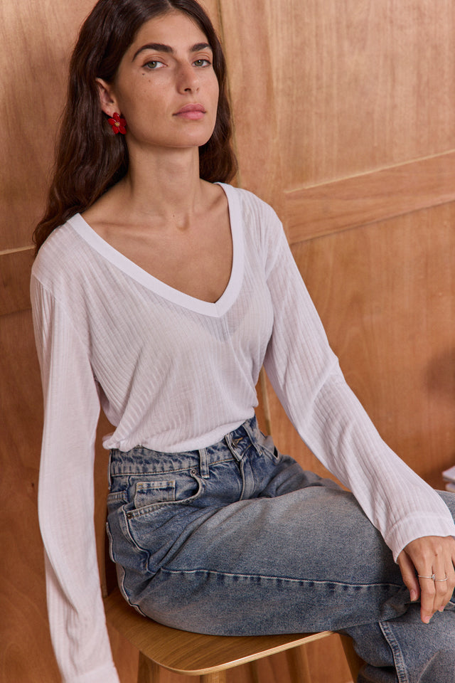 The Supreme V-neck