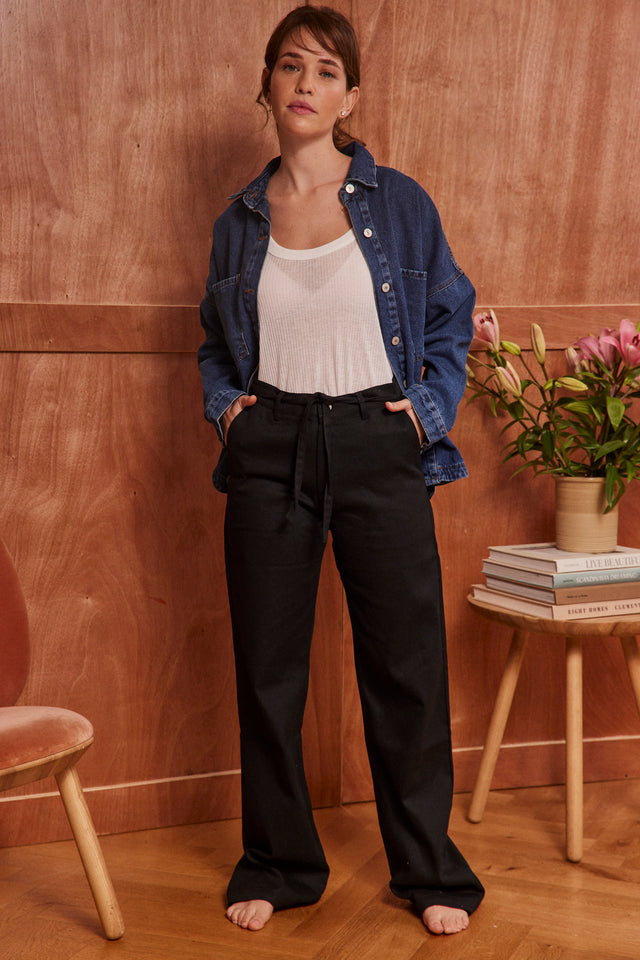 The relaxed tie waist