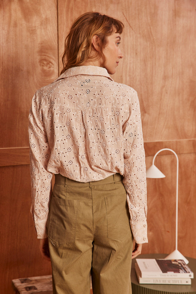 Capri embroidery blouse
