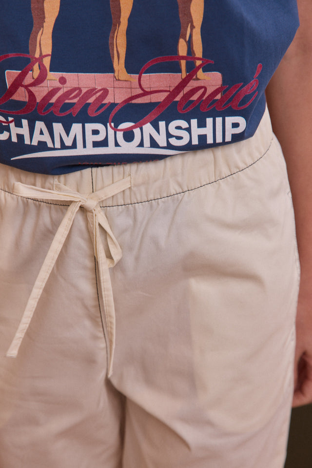 The White Draw-String