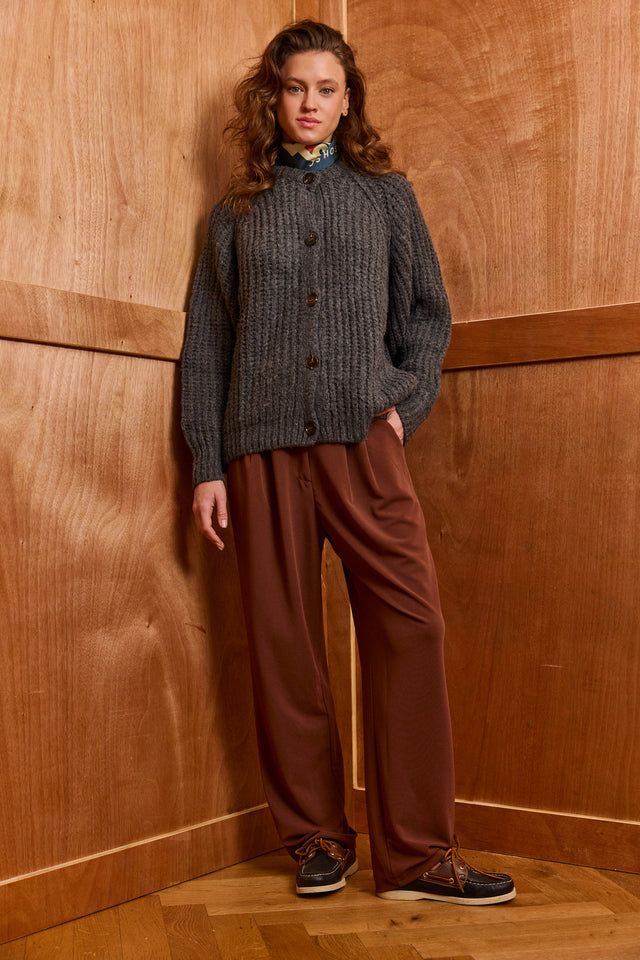 Loose Flow-Form Trousers