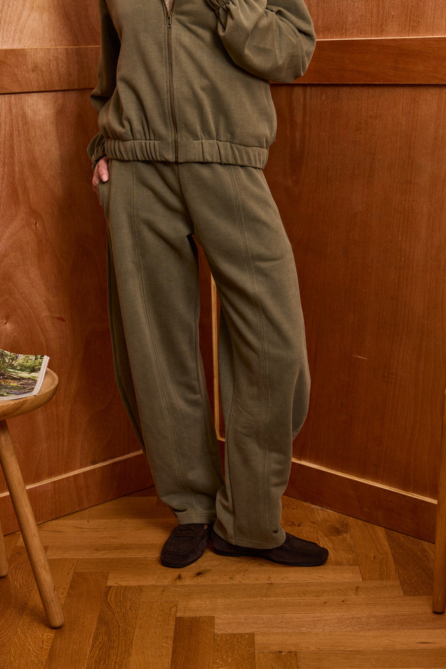 Premium LuxFlow Barrel Pants