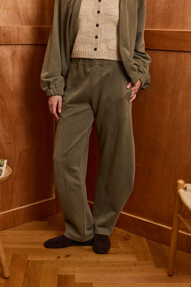 Premium LuxFlow Barrel Pants