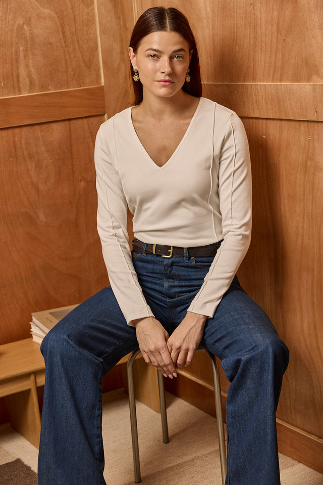 The Sculpted Top - V neck