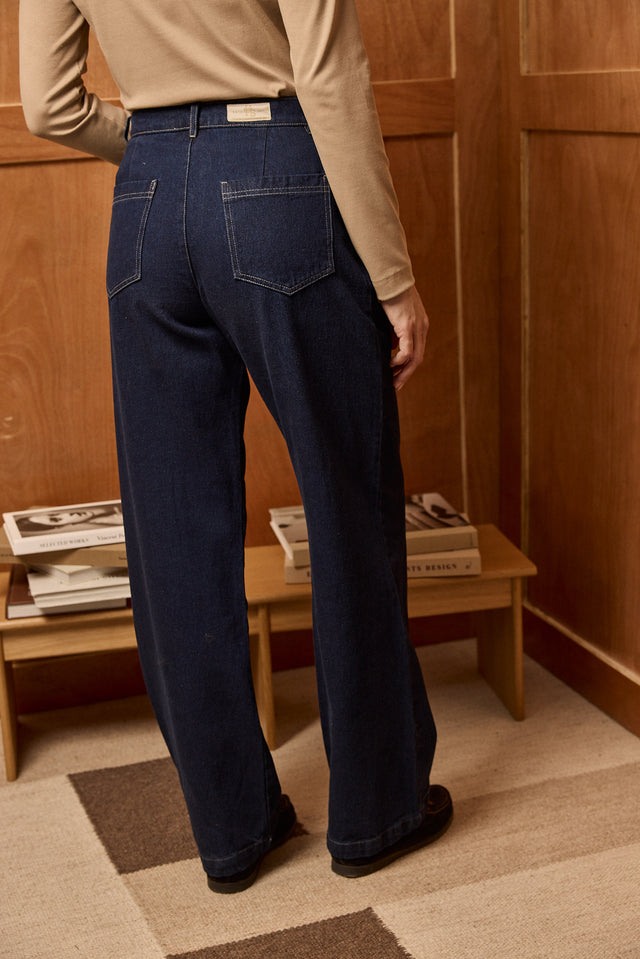 HOS Pleated Straight Denim