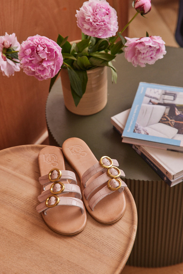 Elizabeth sandals