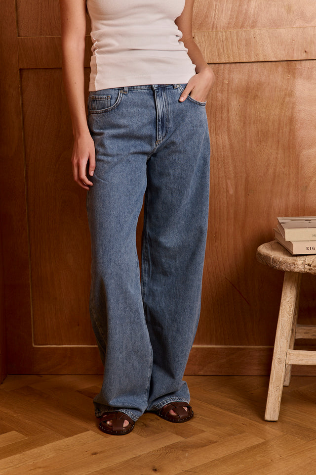 HOS Light Wash Perfect Denim