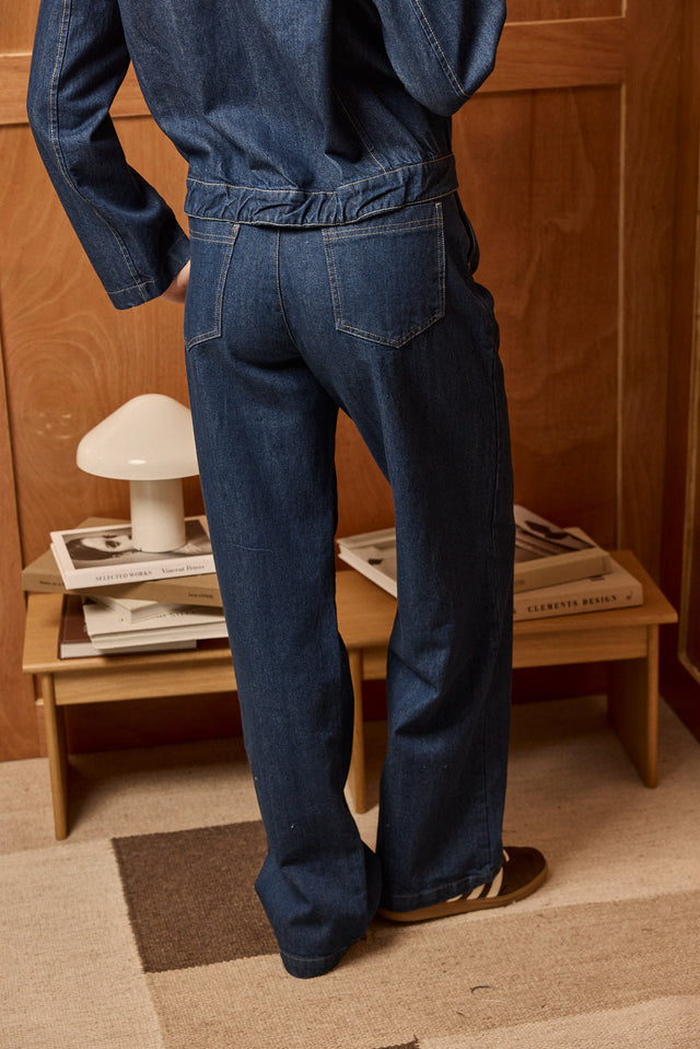 HOS Pleated Straight Denim