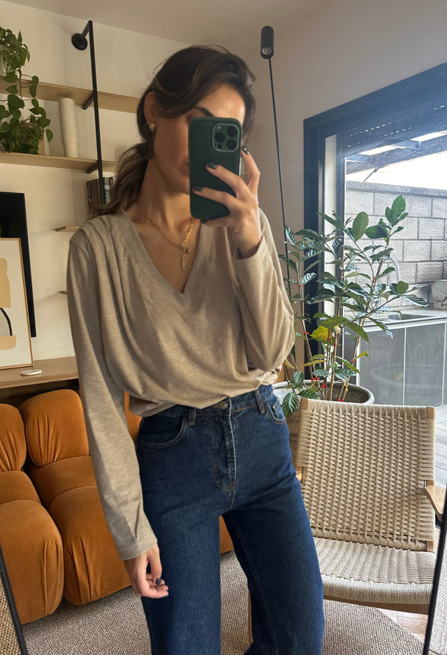 HOS Amazing Royal Top - V Neck