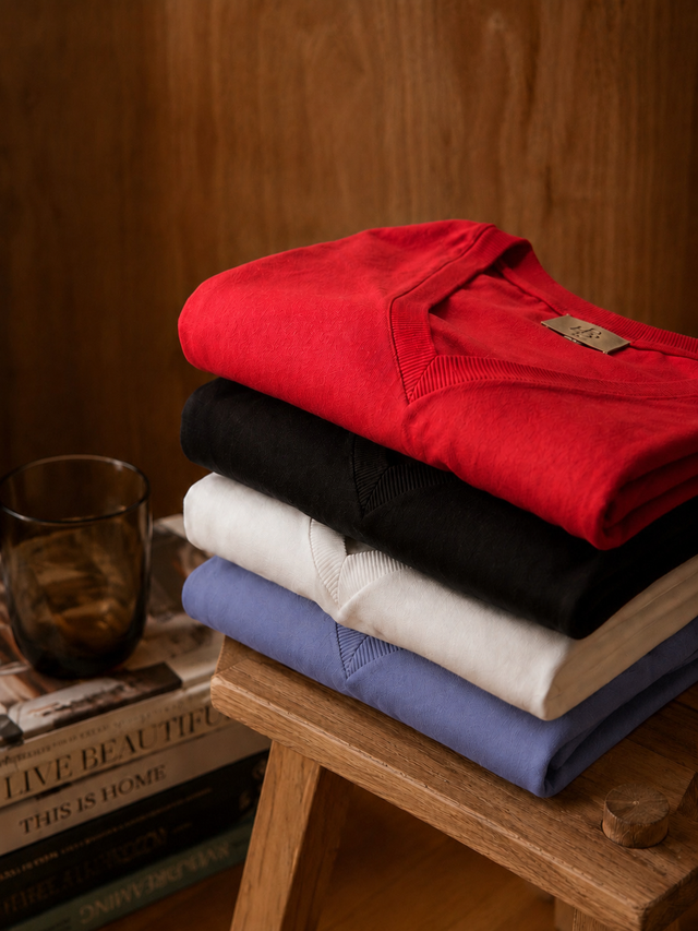 Signature Shoulders V neck