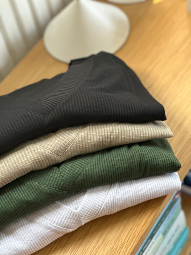 HOS Amazing Royal Top - V Neck