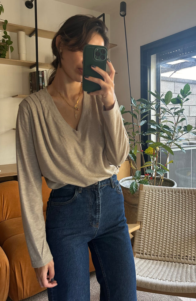 HOS Amazing Royal Top - V Neck
