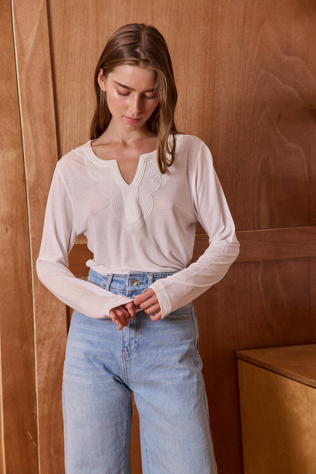 HOS Embroidery Contour
