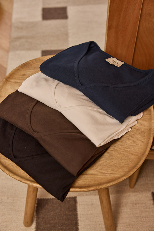 The Sculpted Top - V neck