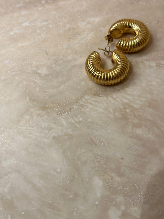 18k Gold Pleated Earrings