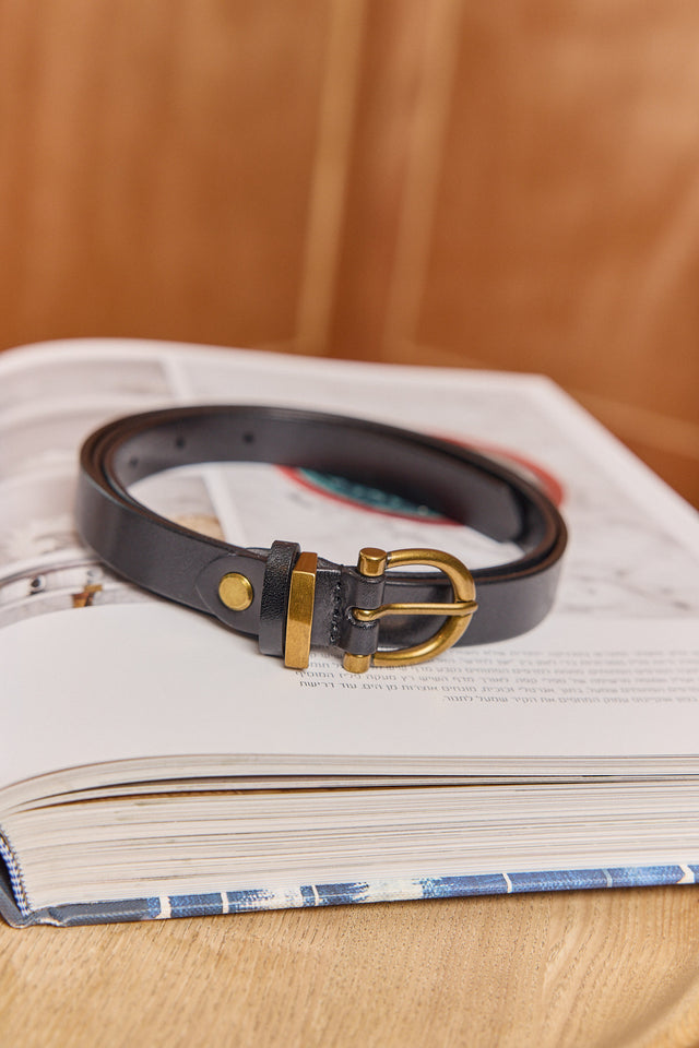 Medium-width leather belt