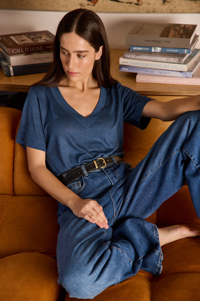 Essential Top - V  Neck