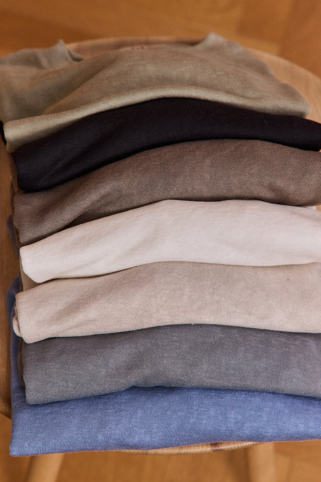 The Essential Top - V Neck