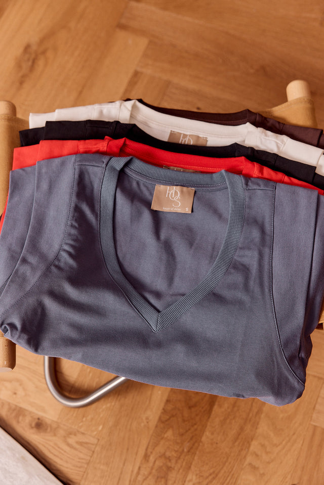 Signature Shoulders V neck