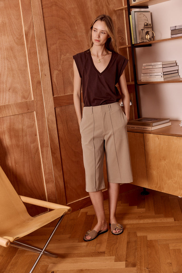 Signature Shoulders V neck