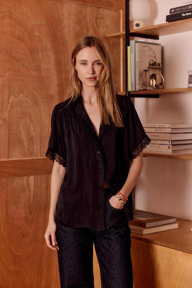 Silky Femme Blouse - Short Sleeve