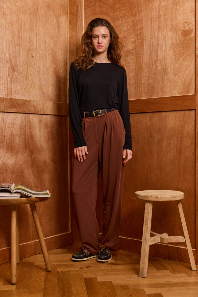 Loose Flow-Form Trousers
