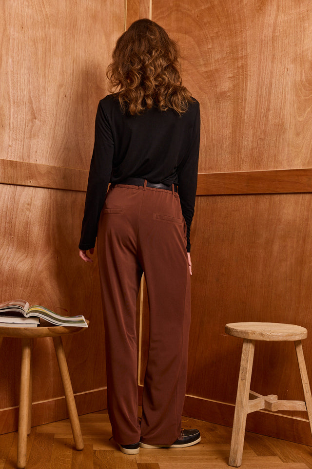 Loose Flow-Form Trousers